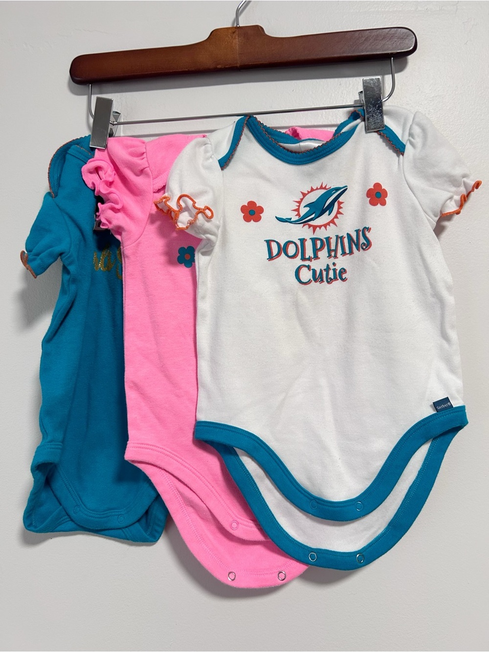 Miami Dolphins Onesies NFL 6-12M 6-12 Months Gerber Lot Football Team